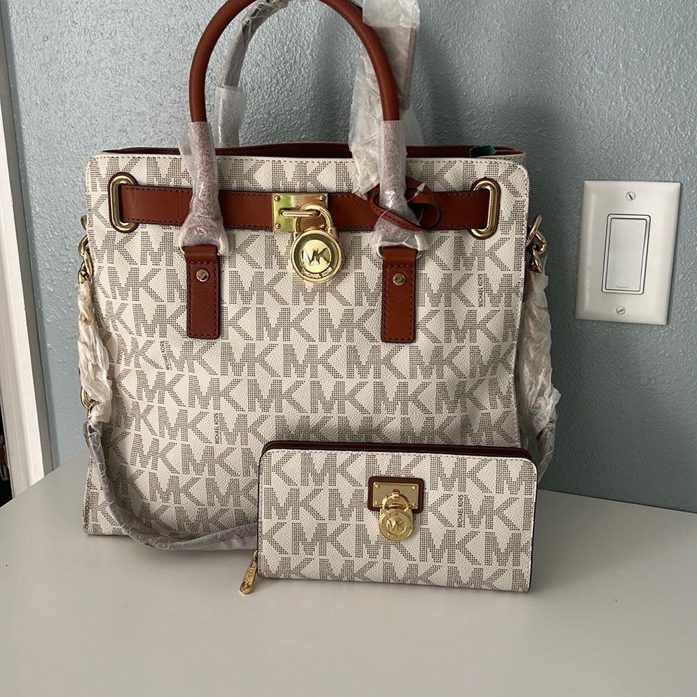 Michael kors LG Hamilton tote and wallet